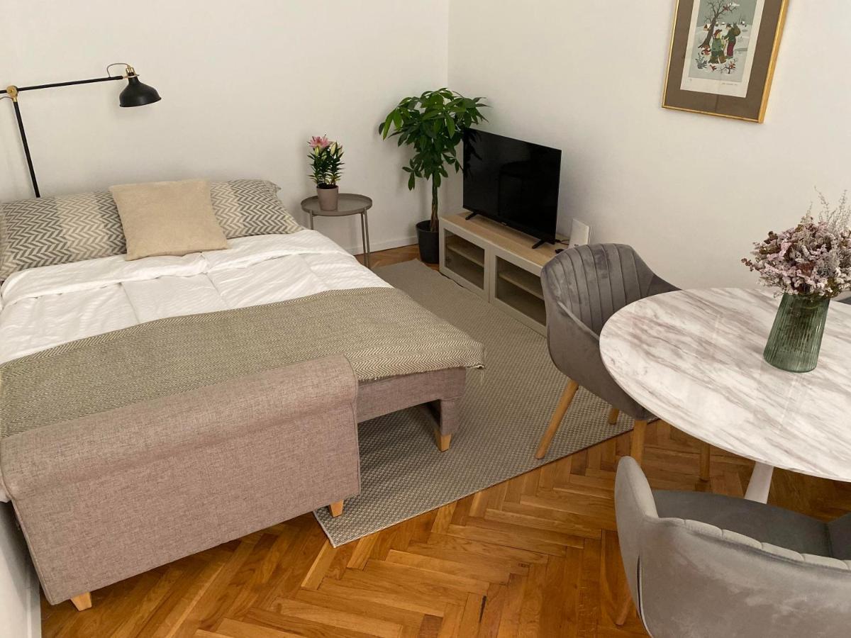 Apartments Park Zrinjevac Zagreb Bagian luar foto